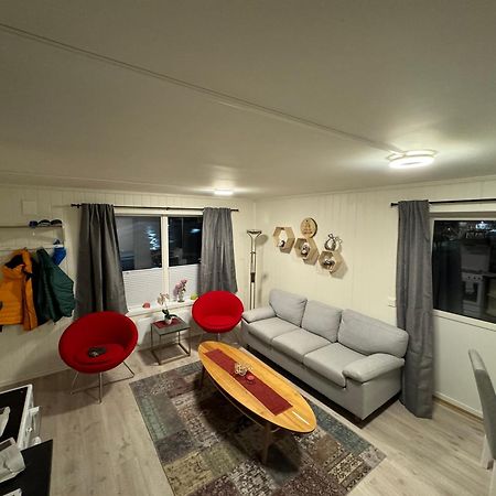 Strandveien 71 Skjervoy Luaran gambar