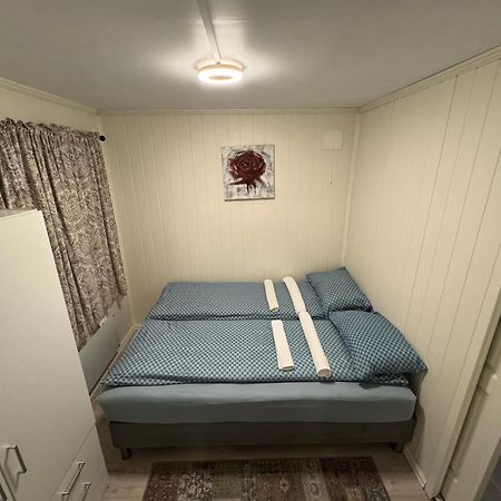 Strandveien 71 Skjervoy Luaran gambar
